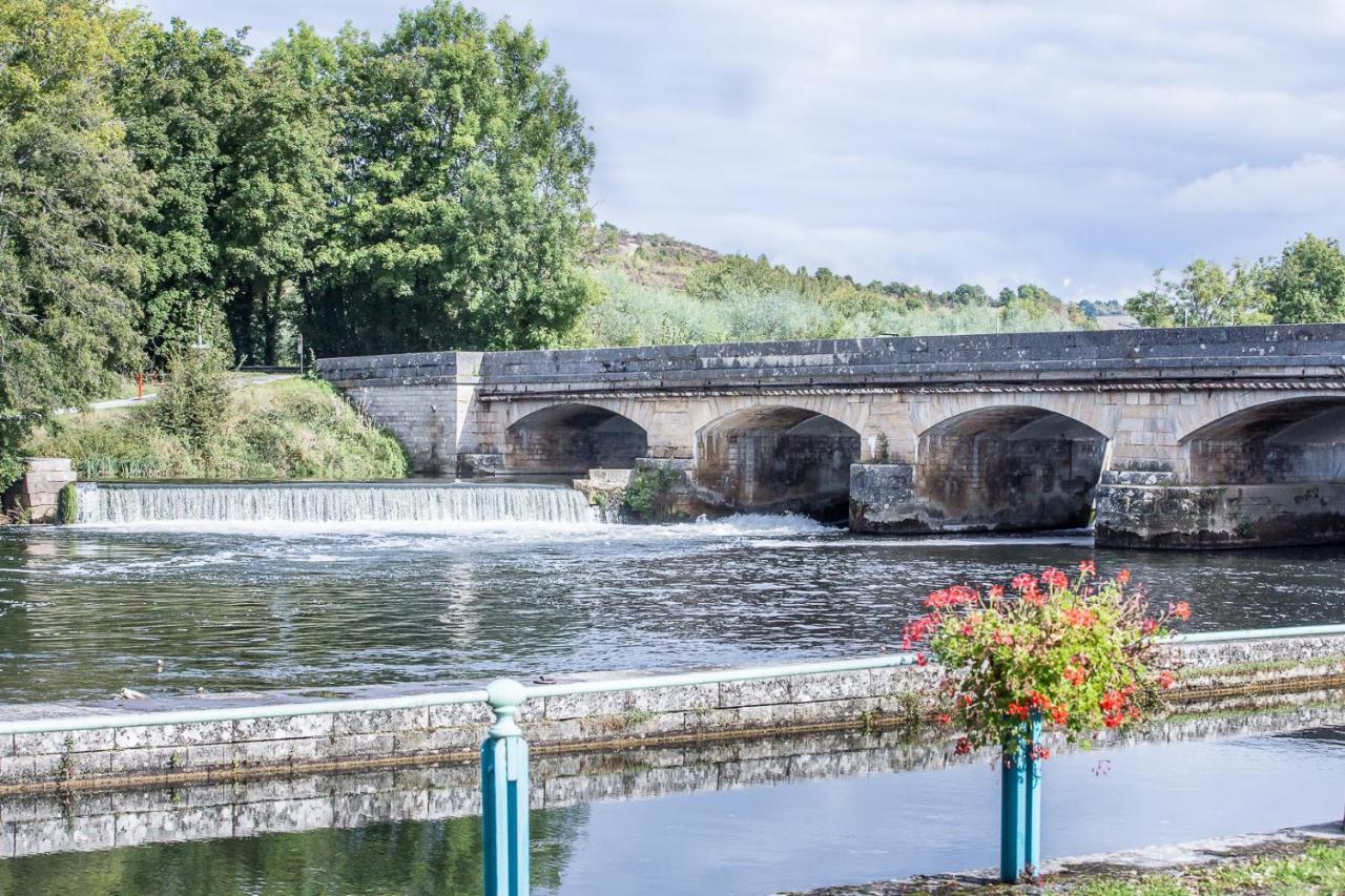 Entre Canal Et Vignes Escolives-Sainte-Camille Exterior photo